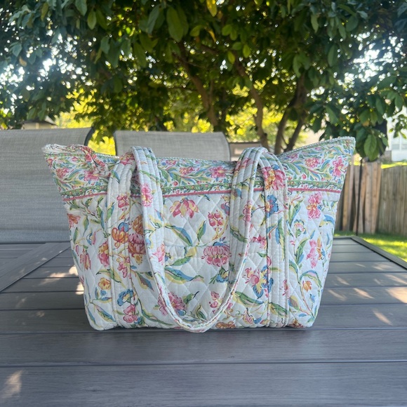 Rare Vintage VERA BRADLEY 1998 Perennials Paddy Bag Floral - Picture 1 of 14